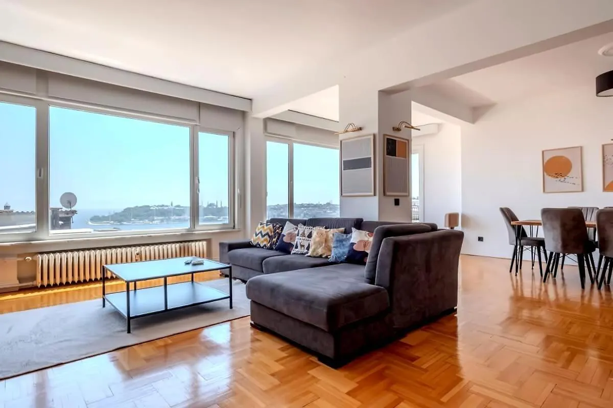 5-Bedroom Apartment With Sea View Stambuł Turcja