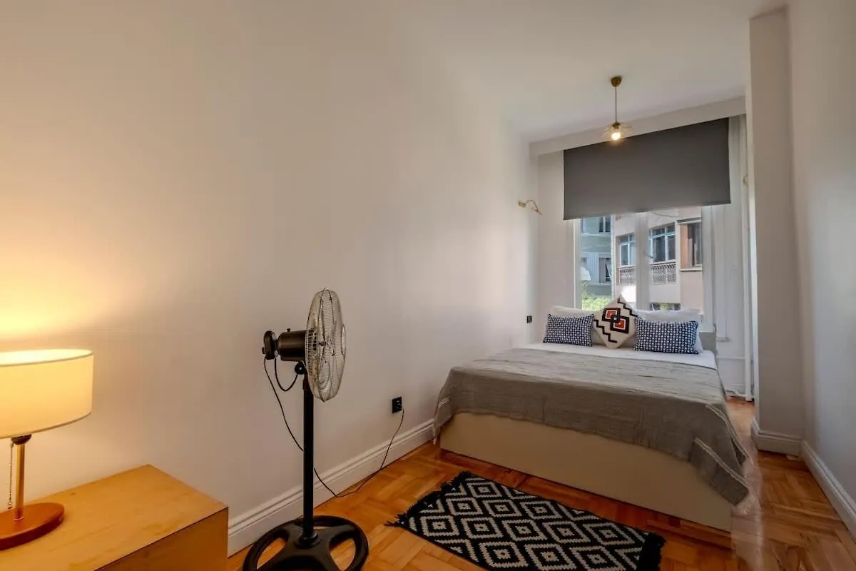5-Bedroom Apartment With Sea View Stambuł