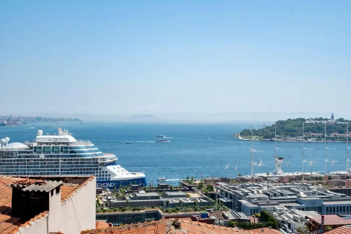 5-Bedroom Apartment With Sea View Istanbul